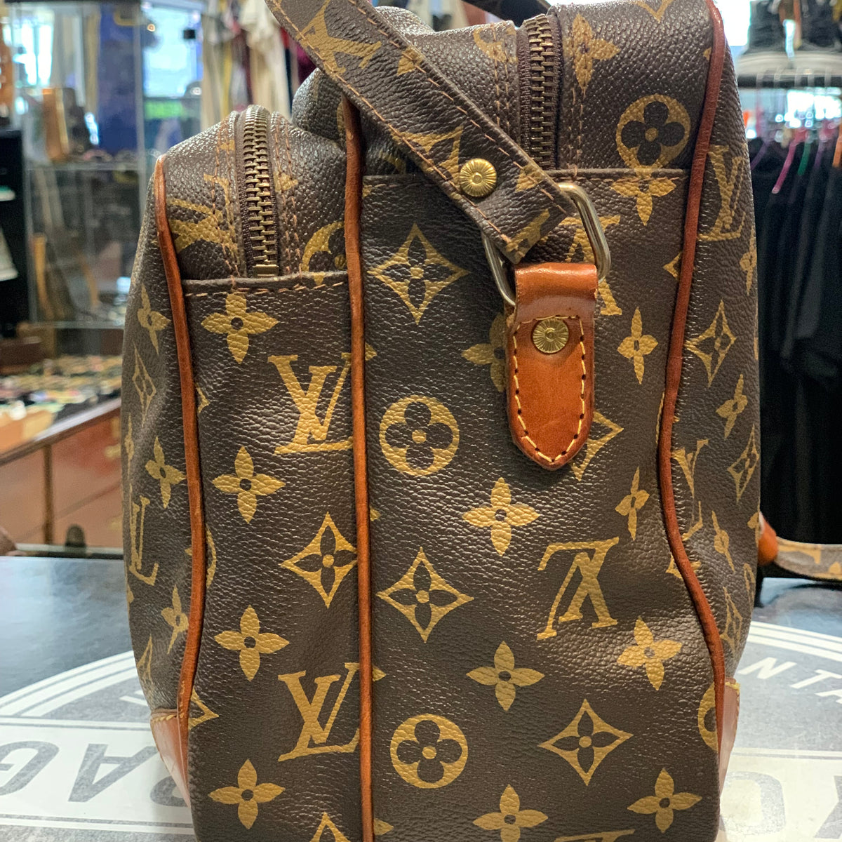 Borsa Louis Vuitton Modello Nil Monogram