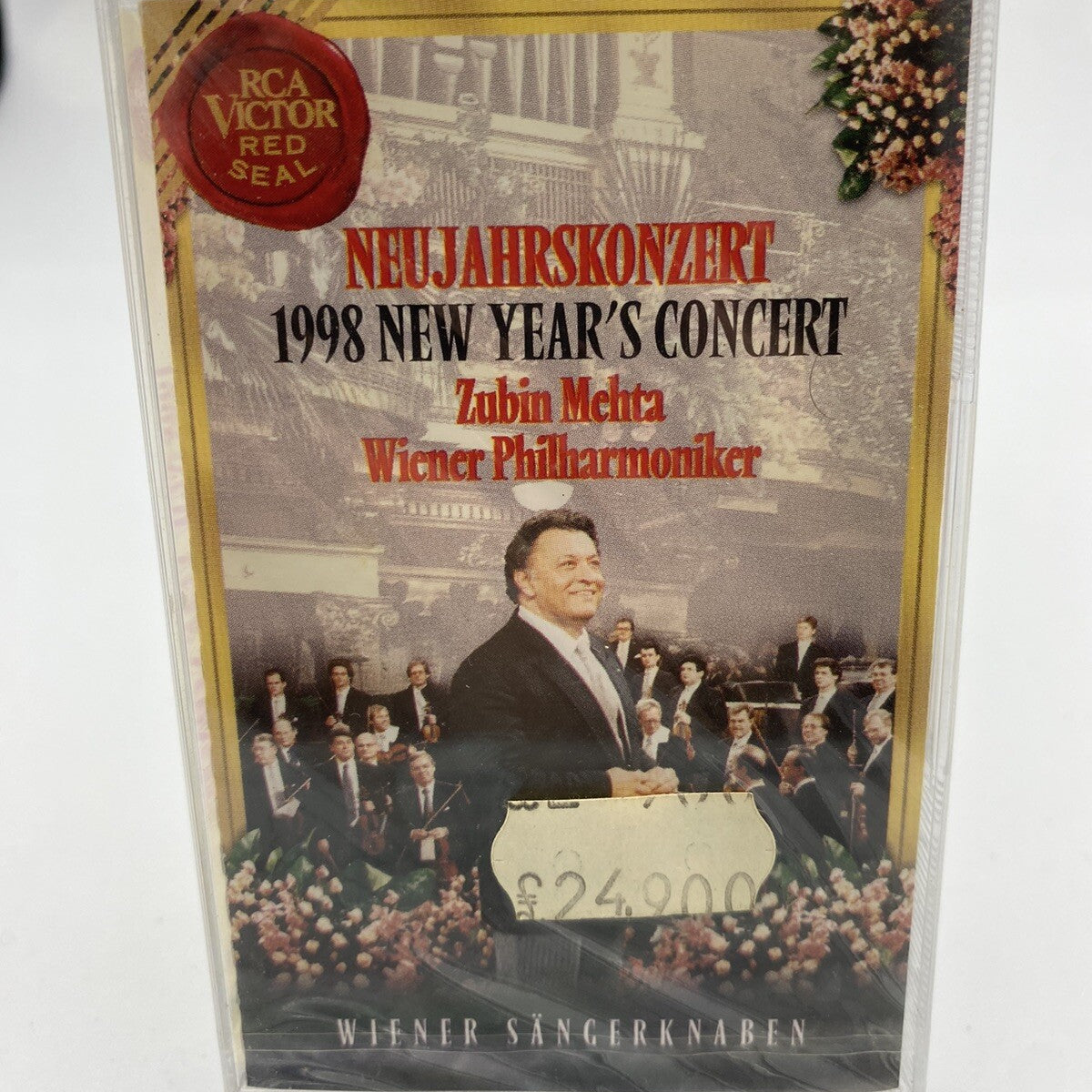 MUSICASSETTA Tape SS Nikolaus Harnoncourt - New Years Day Concert 2001 Orchestra