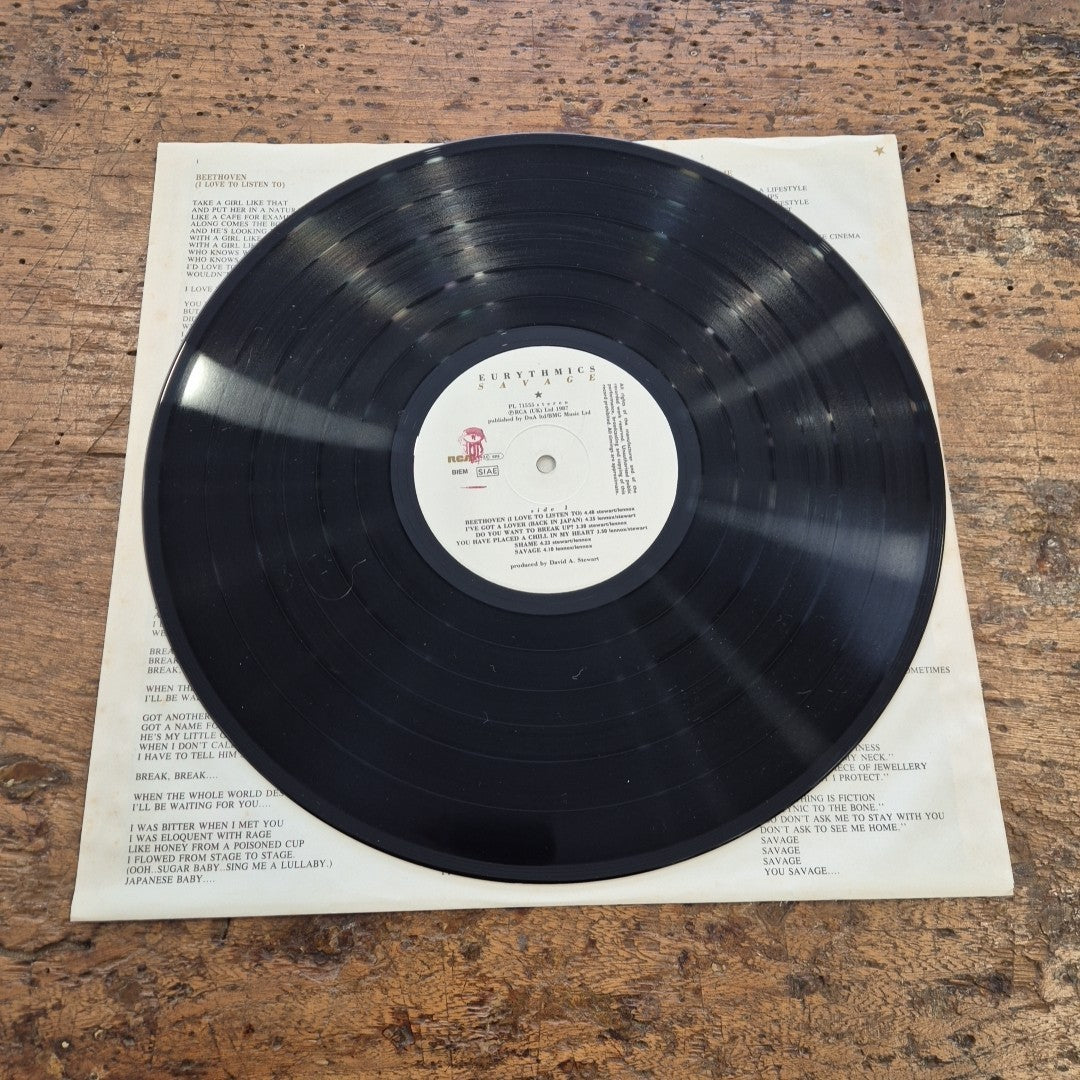 LP Eurythmics - Savage PL 71555 RCA Musica Rock Pop Synth-Pop Vinile 12