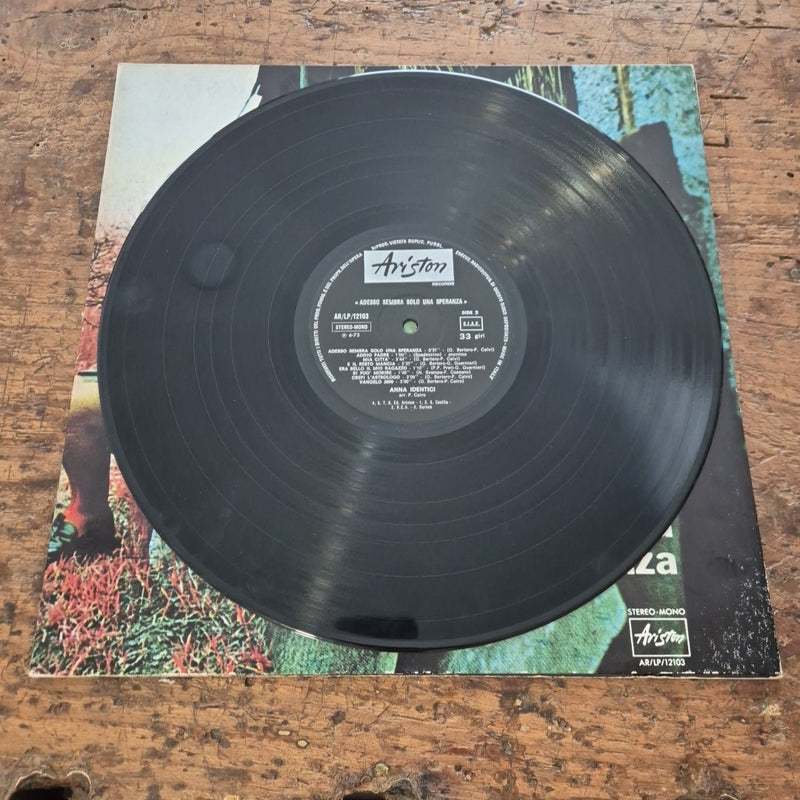LP Anna Identici - Adesso Sembra Solo Una Speranza AR/LP/12103 Musica Italiana