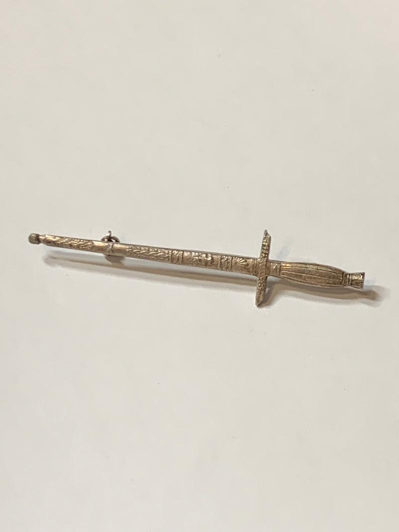 Spilla a forma di spada argento 800