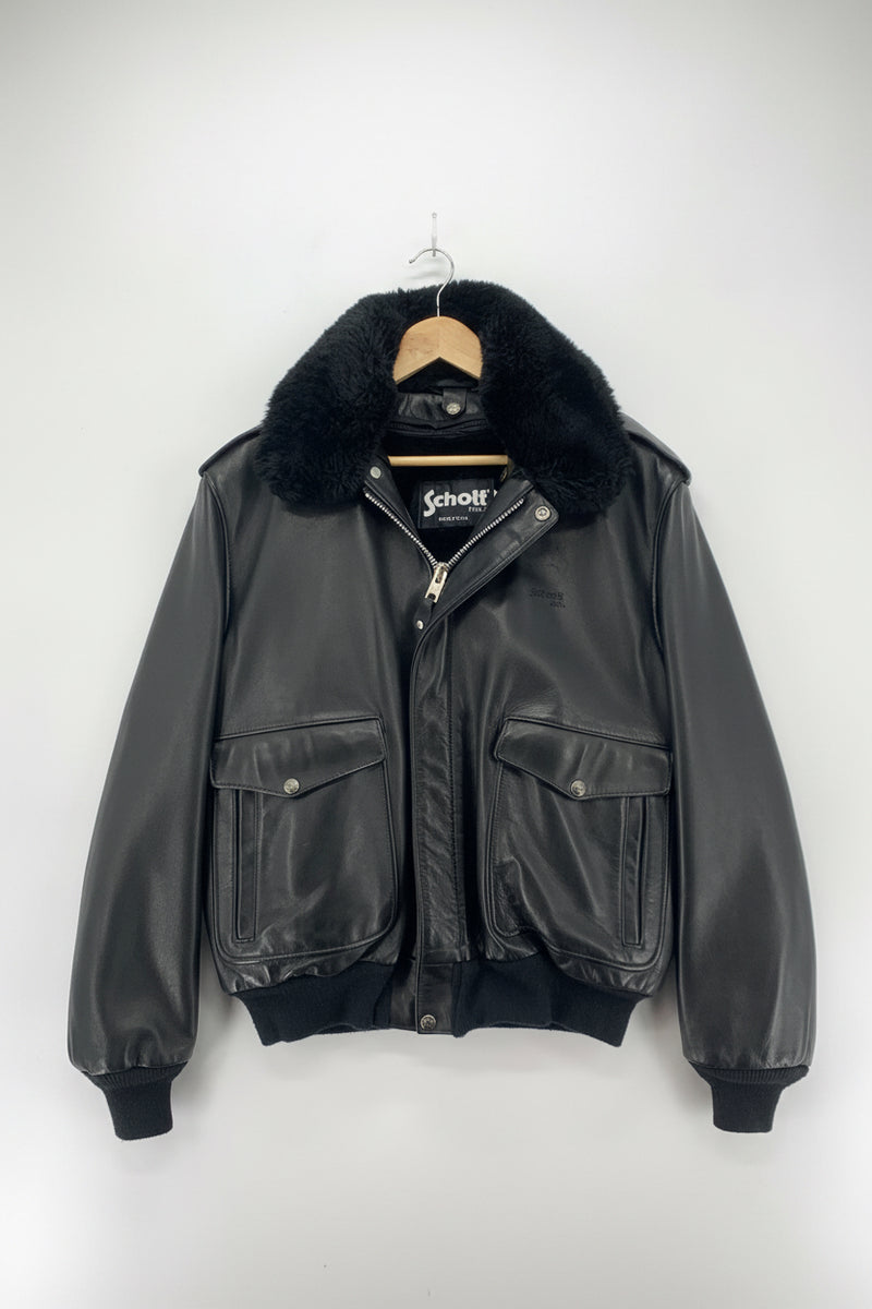 Bomber Schott NYC in pelle nera con collo in pelliccia taglia 44 Made in USA