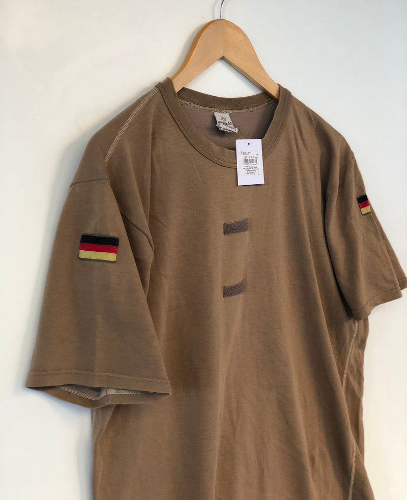 T shirt Kaki West.Germany 90’s All size