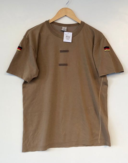 T shirt Kaki West.Germany 90’s All size